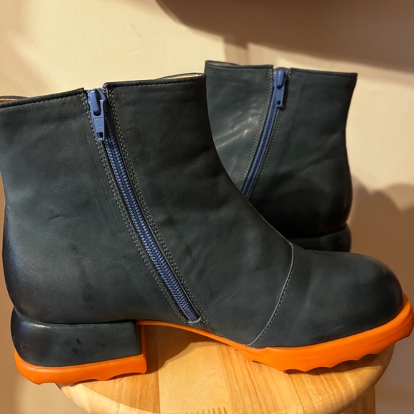 Fluevog Unity Penney denim blue real leather ankle boots with buttons NWT - Picture 8 of 13